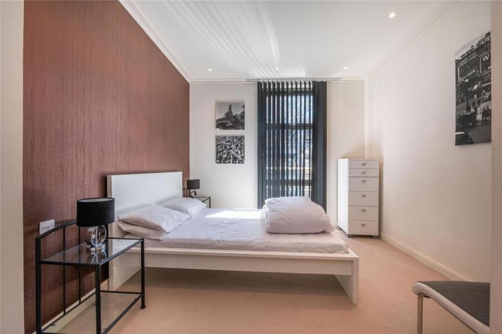 Penthouse Canary Wharf - Free Wifi ロンドン エクステリア 写真