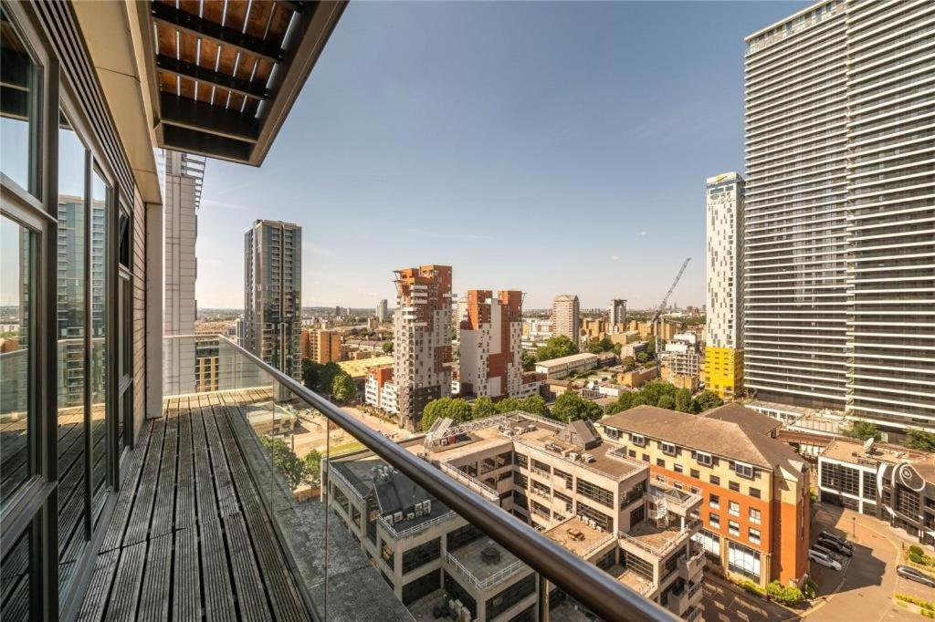 Penthouse Canary Wharf - Free Wifi ロンドン エクステリア 写真